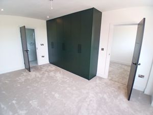 Photo 21- click for photo gallery